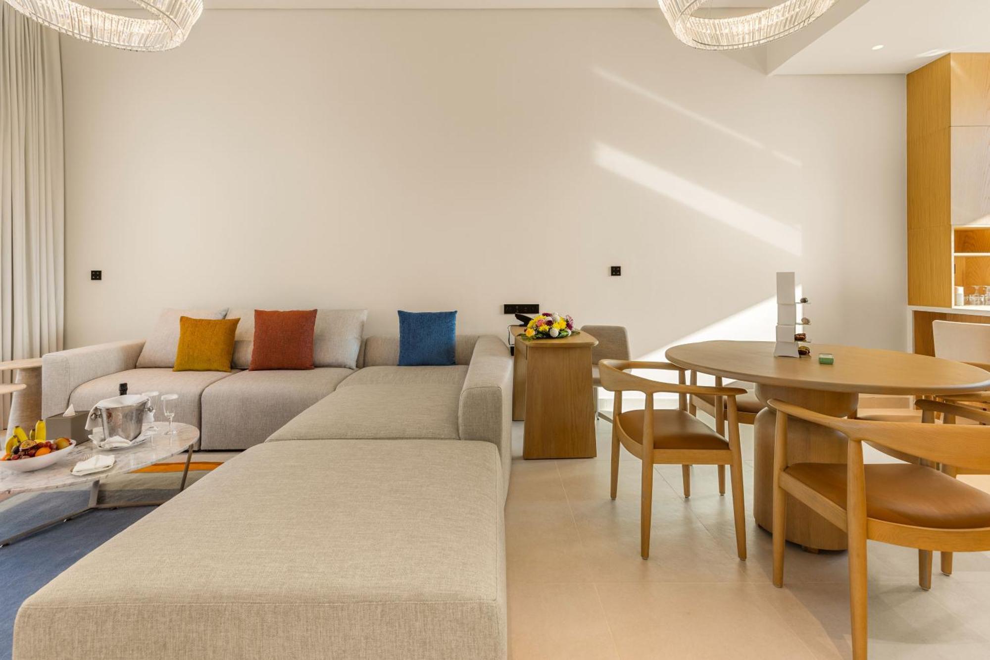 فندق عجمان المظهر الخارجي الصورة A living room at the hotel