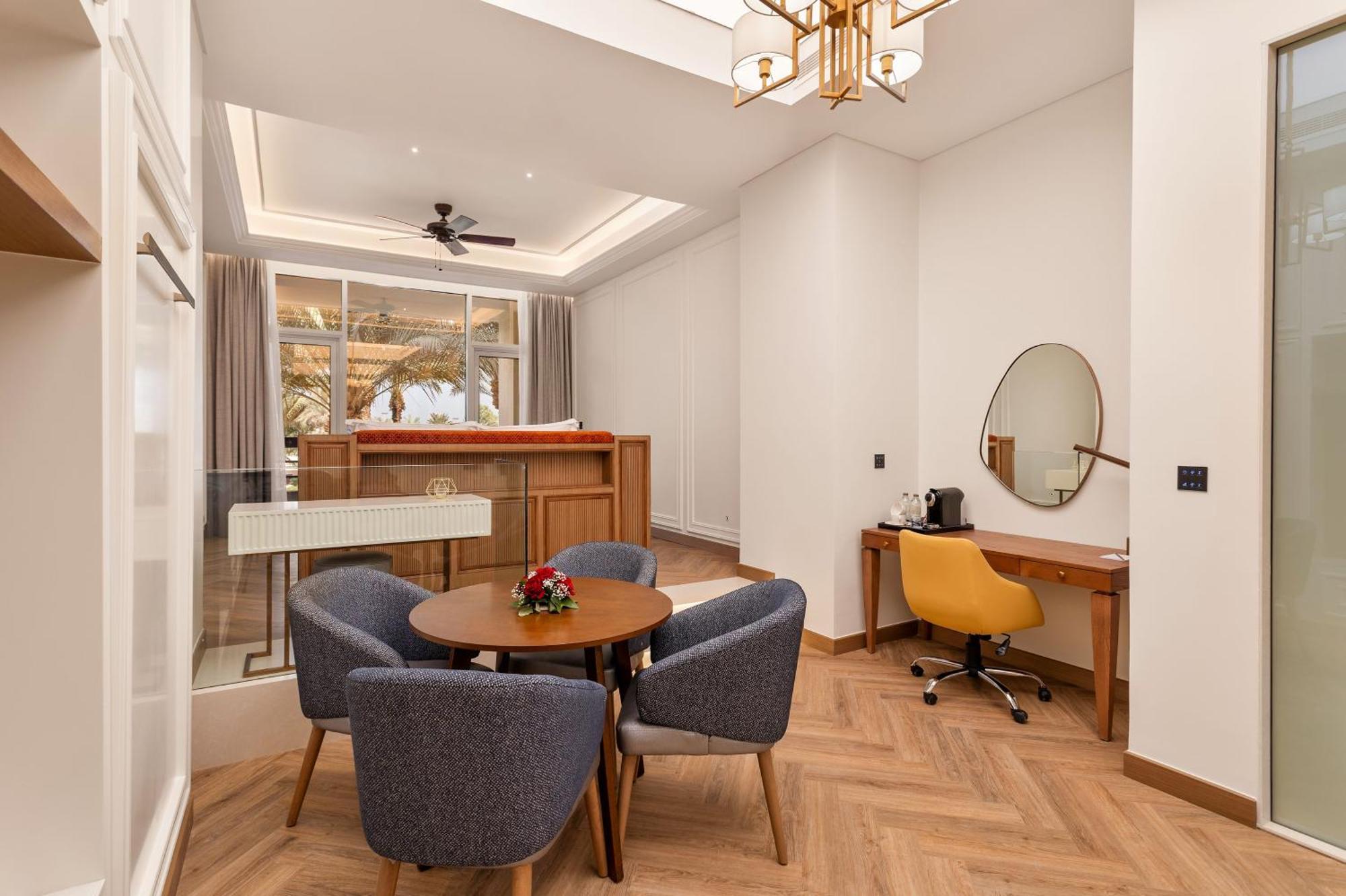 فندق عجمان المظهر الخارجي الصورة A suite at the hotel