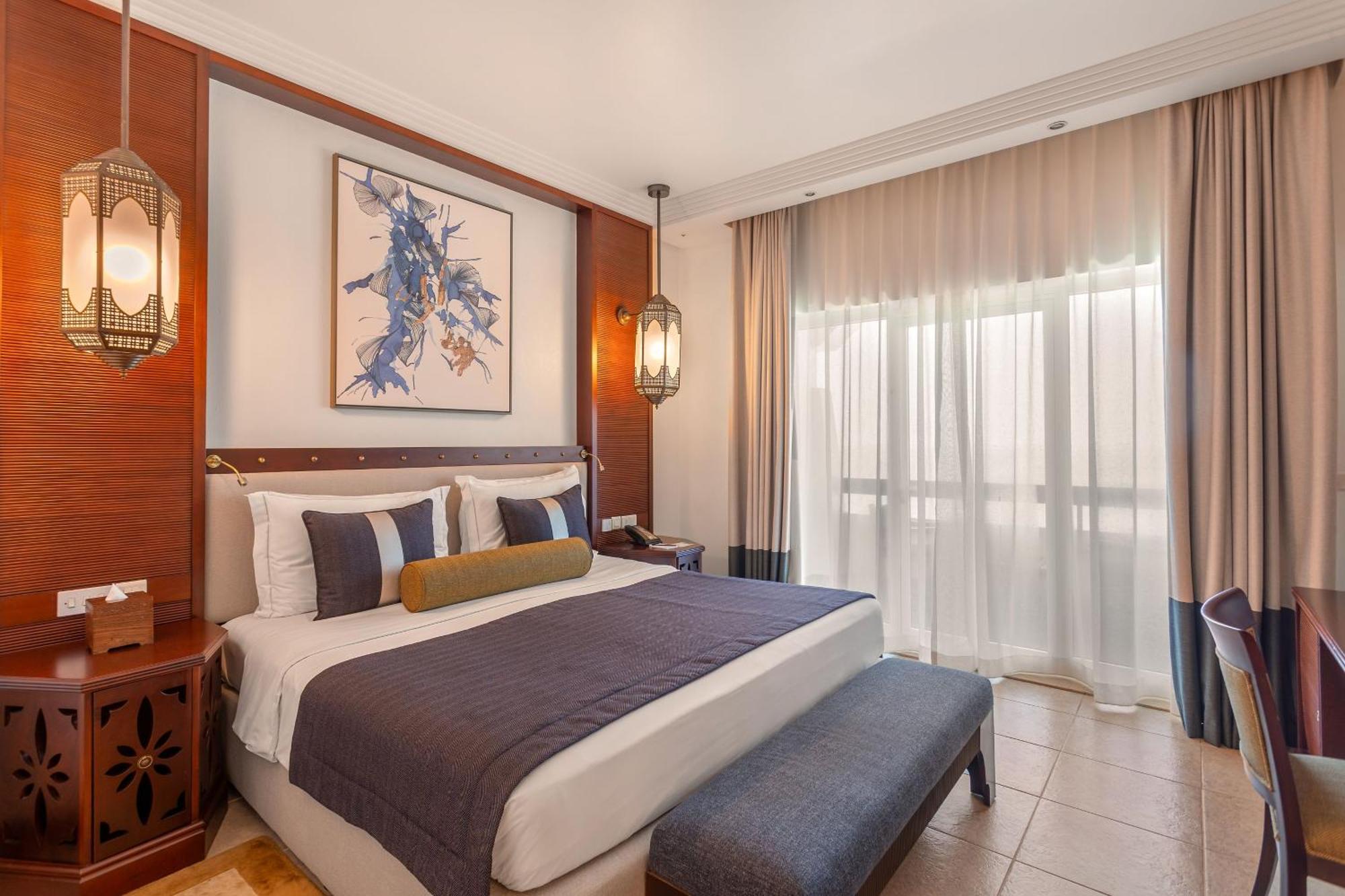 فندق عجمان المظهر الخارجي الصورة A bedroom at the hotel